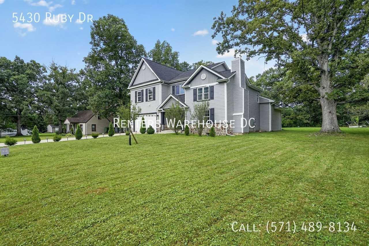 5430 Ruby Dr - Photo 2 of 35