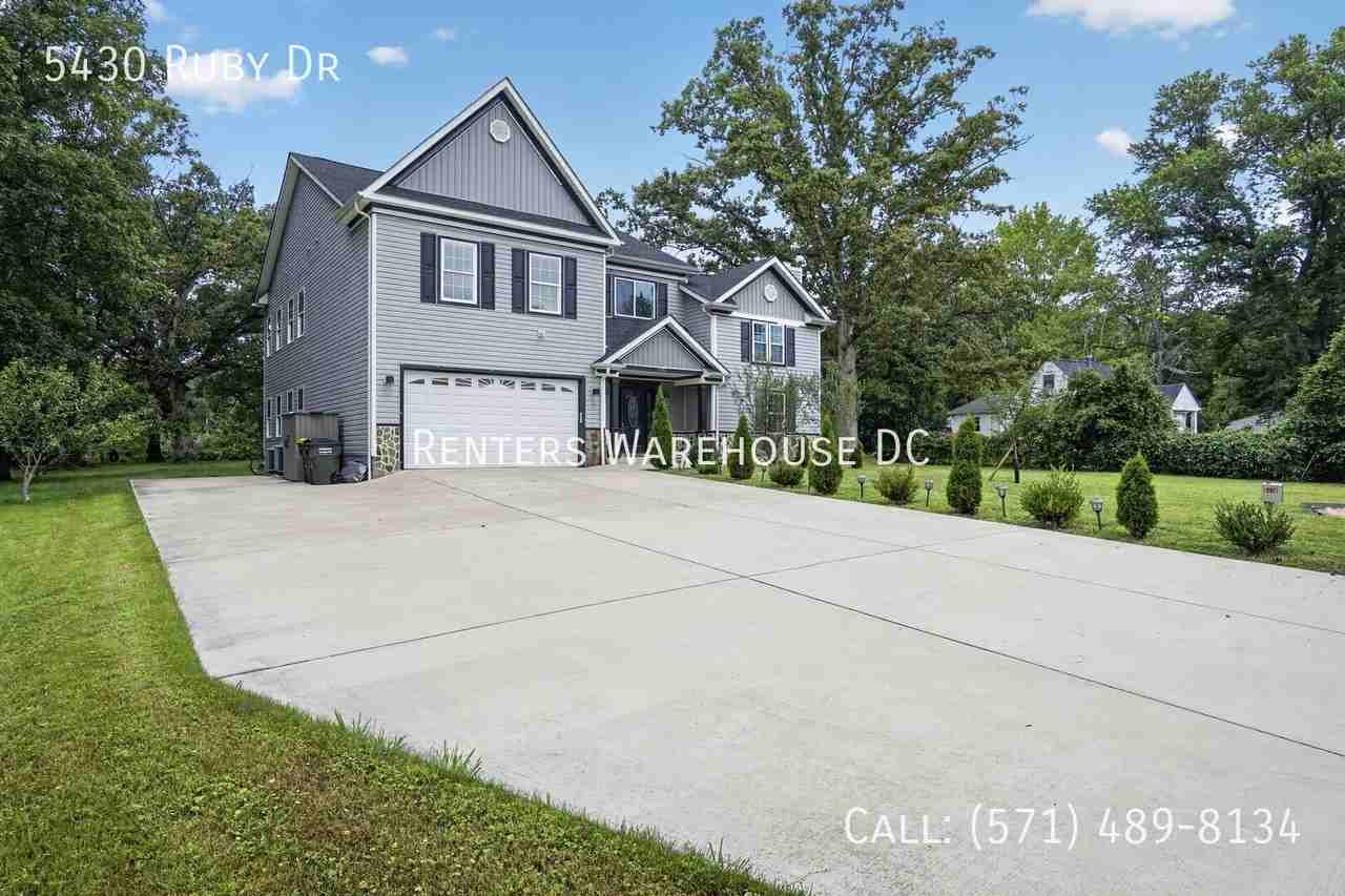 5430 Ruby Dr - Photo 3 of 35