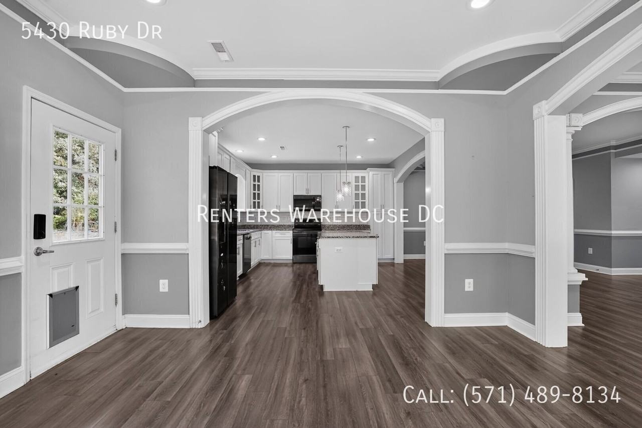5430 Ruby Dr - Photo 6 of 35