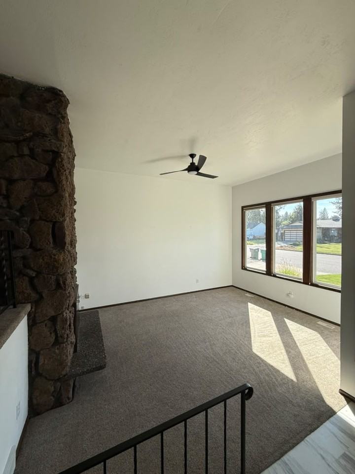 1415 S Woodlawn Rd - Photo 2 of 15