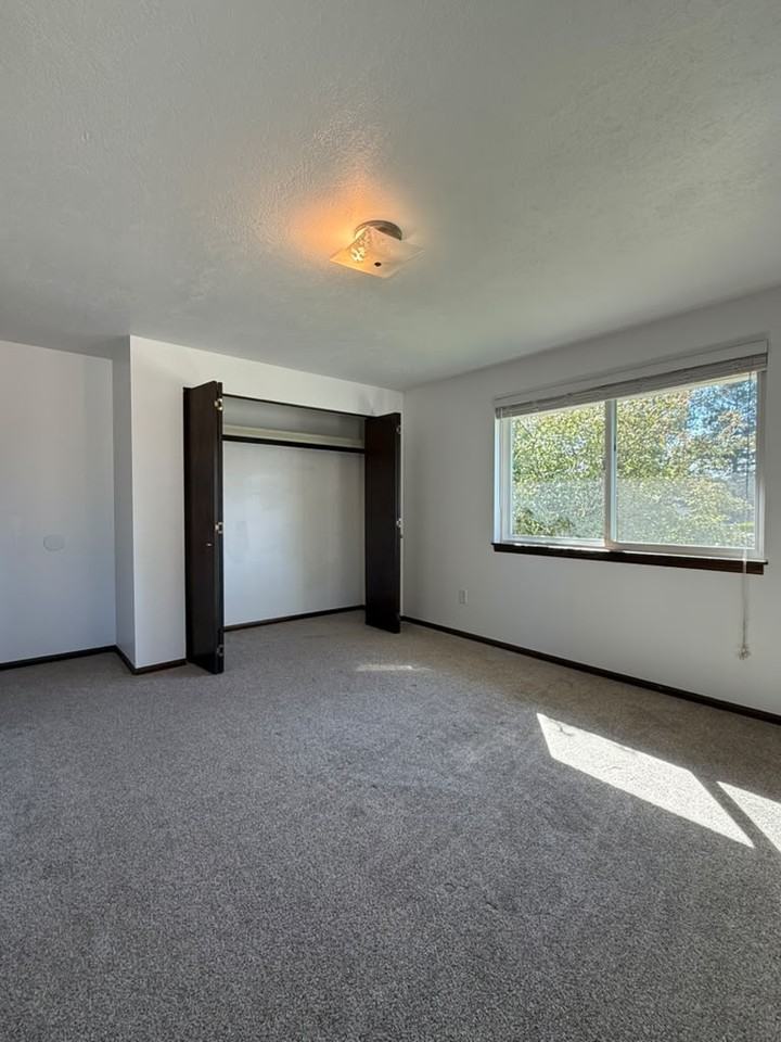 1415 S Woodlawn Rd - Photo 7 of 15