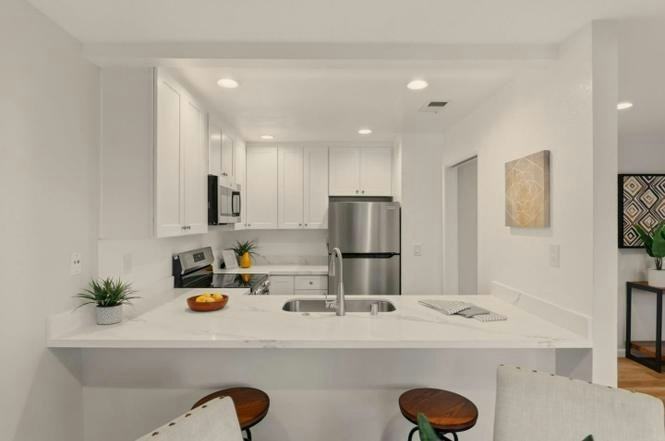 3401 La Terrace Circle, Unit 38B - Photo 4 of 19