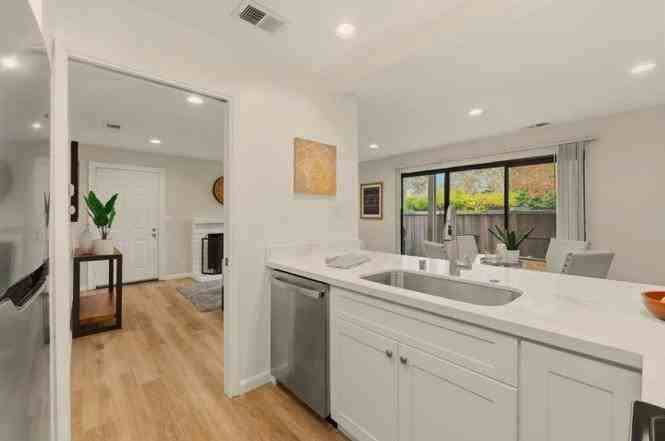 3401 La Terrace Circle, Unit 38B - Photo 6 of 19