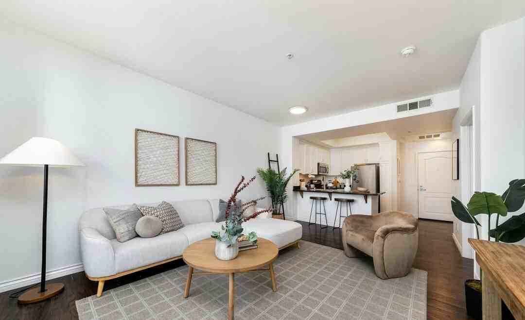 4060 Glencoe Avenue, Unit 203 - Photo 2 of 19