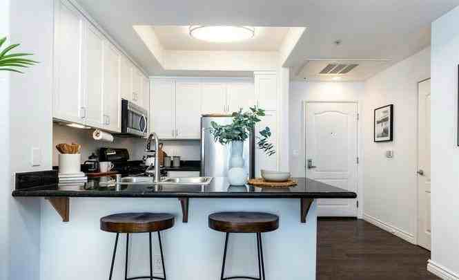 4060 Glencoe Avenue, Unit 203 - Photo 4 of 19