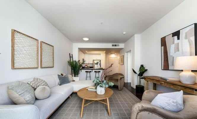 4060 Glencoe Avenue, Unit 203 - Photo 6 of 19