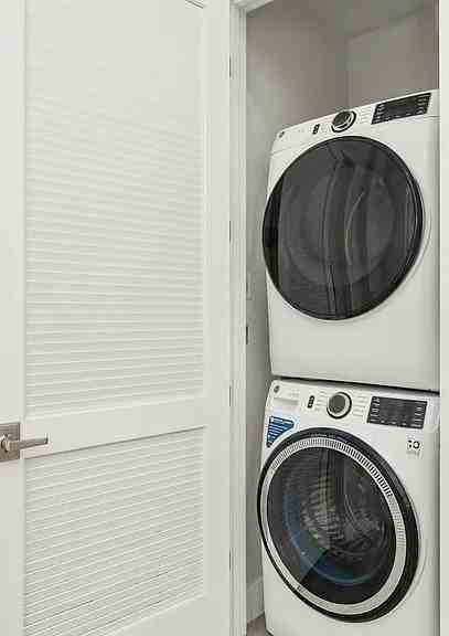 3098 W Kyne St, Unit 114 - Photo 5 of 10