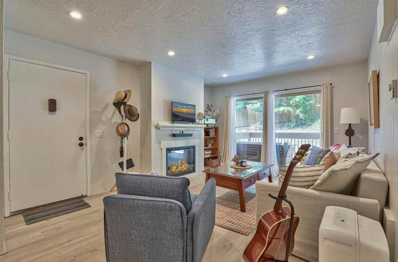 3107 Golden Oaks Lane, Unit 80 - Photo 5 of 19