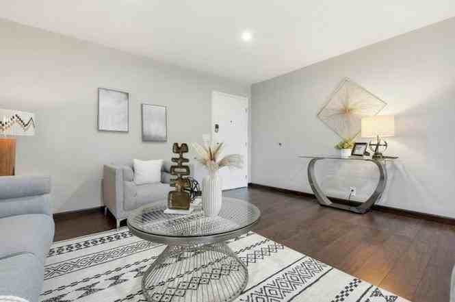 1458 Hudson Street, Unit 116 - Photo 5 of 29