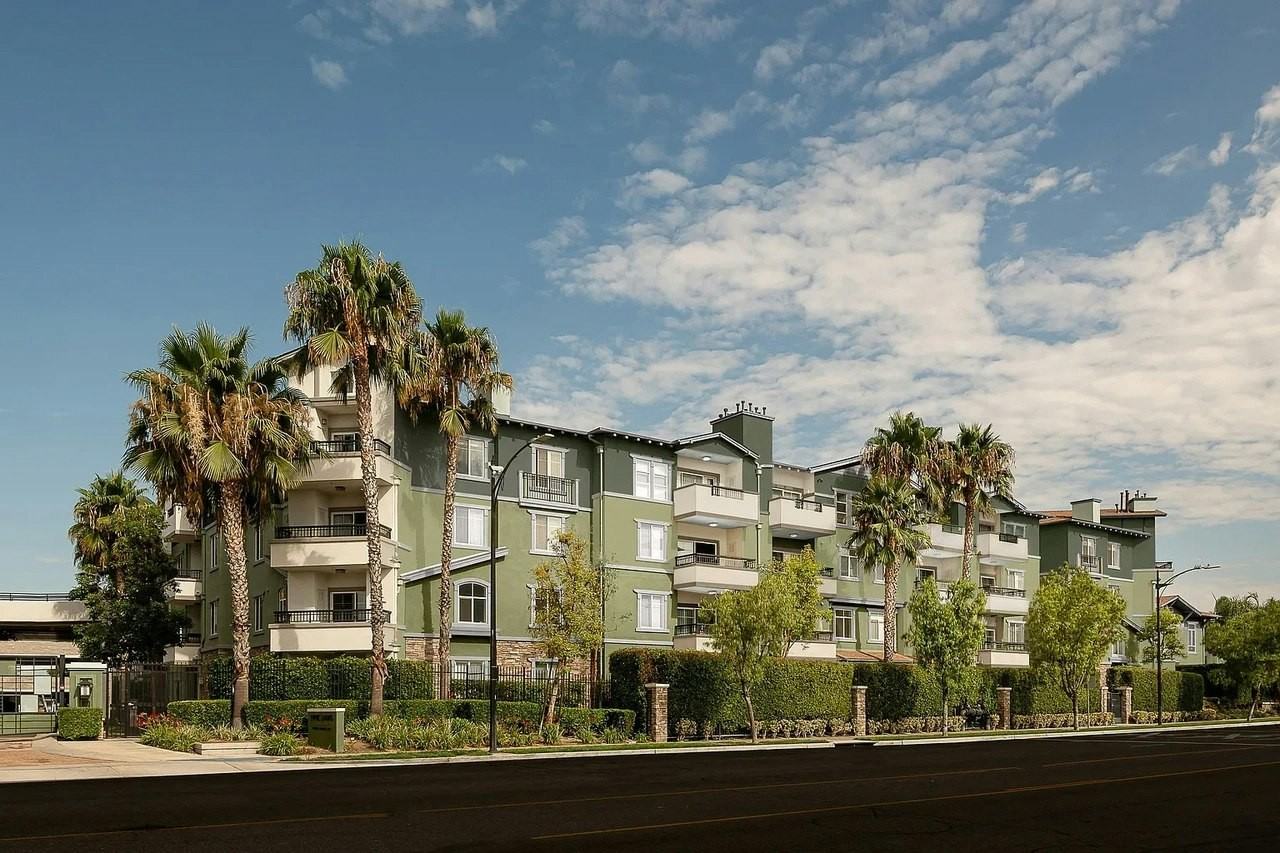 1901 North Buena Vista Street, Unit 218 - Photo 4 of 18