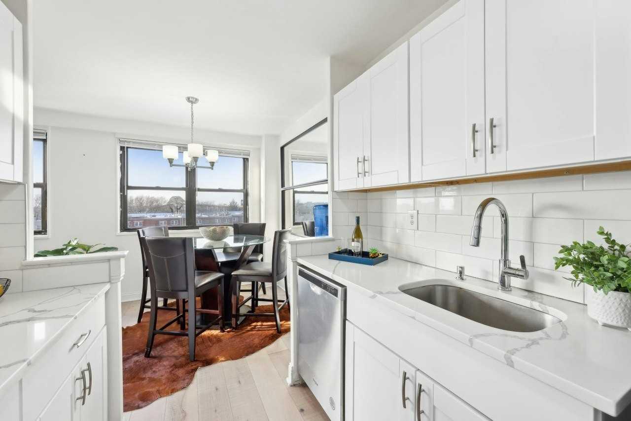 1225 John F. Kennedy Boulevard, Unit 10 - Photo 3 of 15