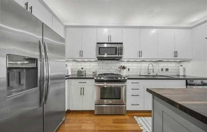 1901 Victoria Avenue, Unit 115 - Photo 5 of 19