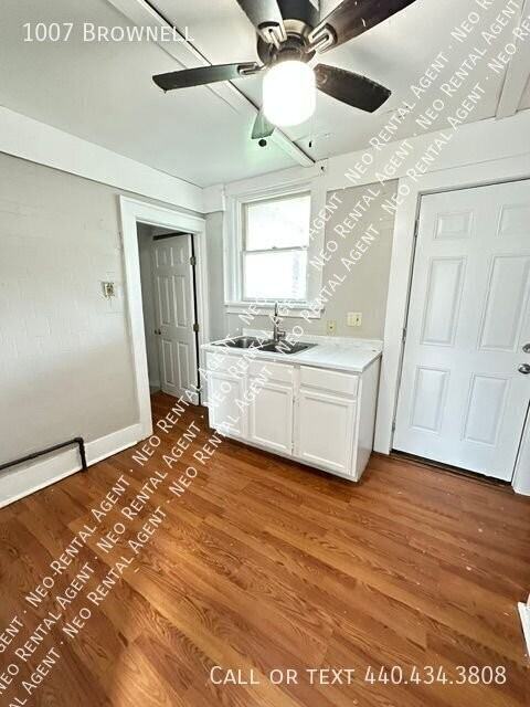 1007 Brownell Ave - Photo 2 of 8