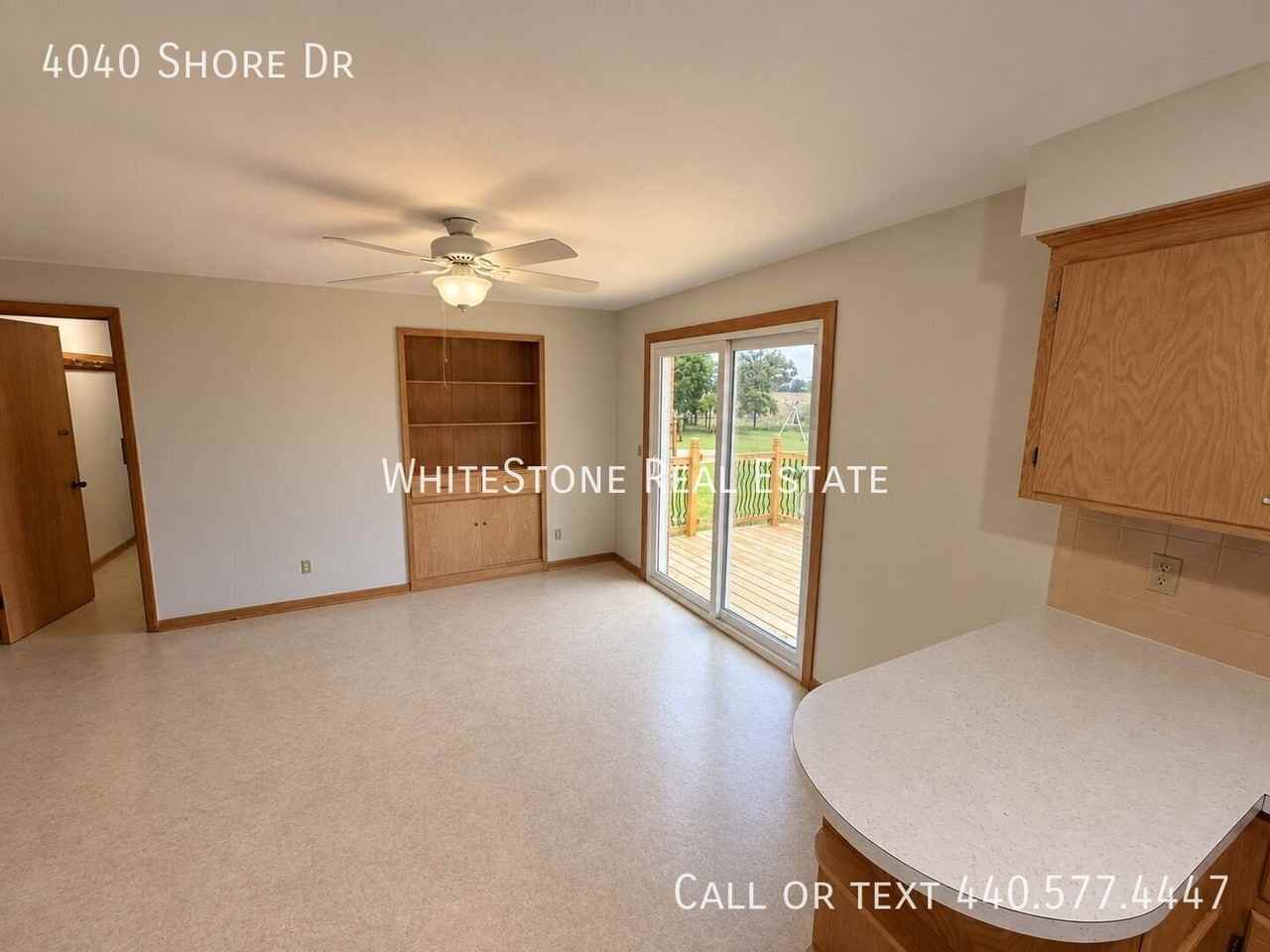 4040 Shore Dr - Photo 4 of 11