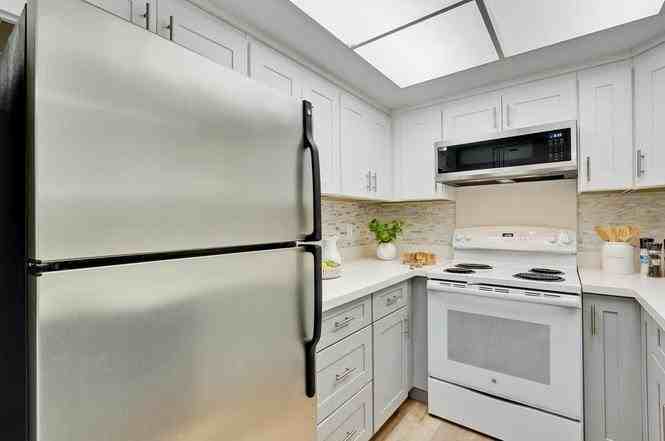 716 San Conrado Terrace, Unit 18A - Photo 7 of 29