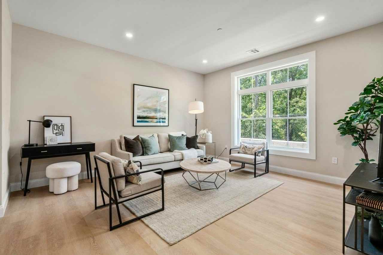 7 Cross Street, Unit 40 - Photo 5 of 16