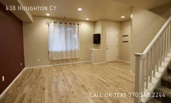 438 Houghton Ct - Photo 4 of 35