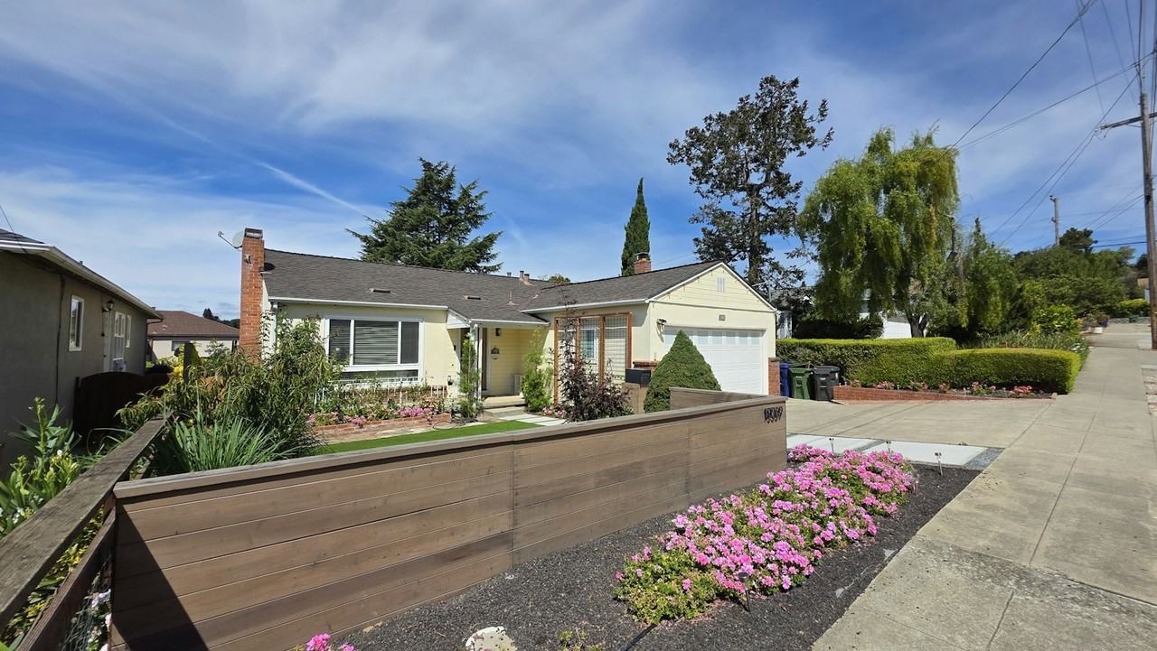 18069 Judy Street - Photo 3 of 5