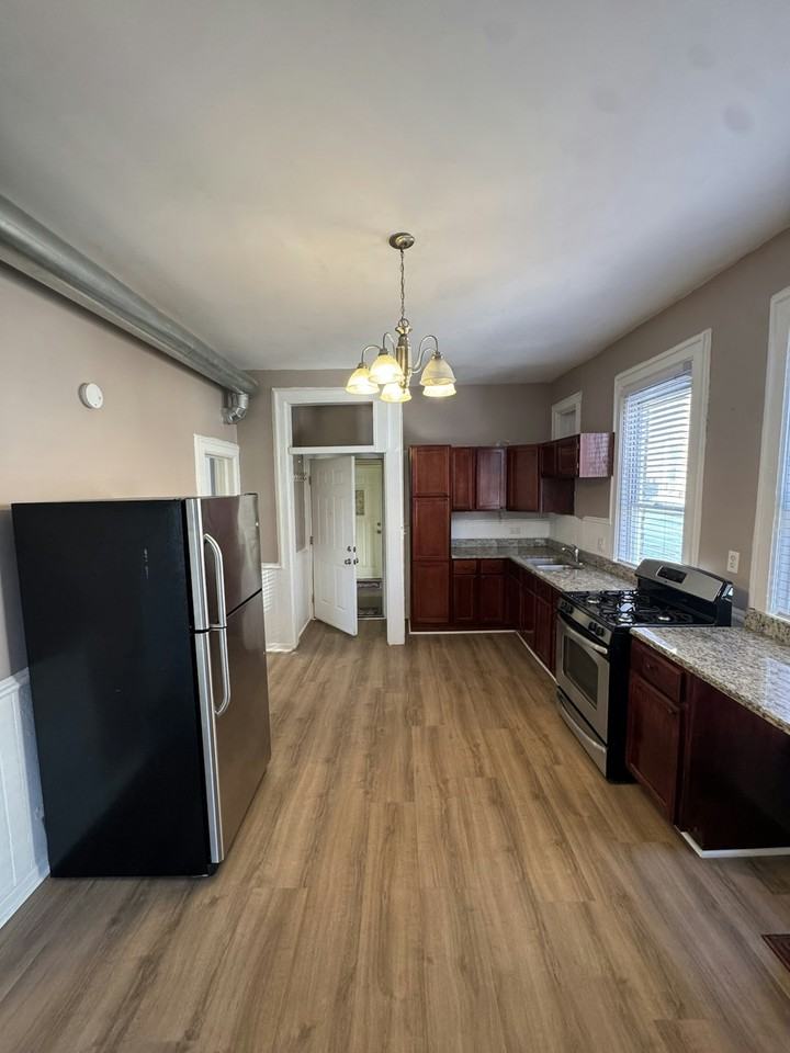1309 West Huron Street, Unit 3R - Photo 4 of 11