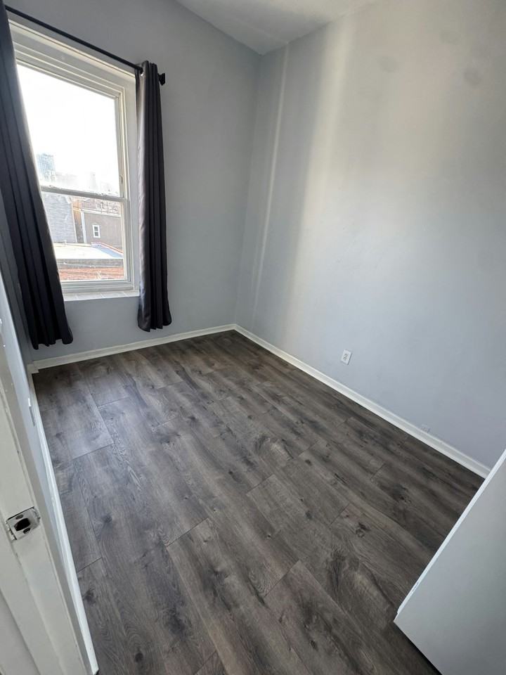 1309 West Huron Street, Unit 3R - Photo 7 of 11