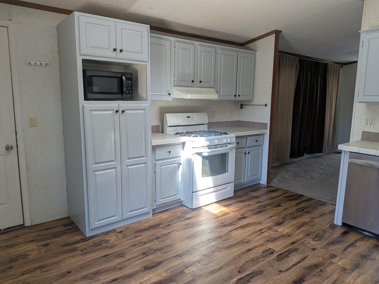 205 Spruce Ave #1 - Photo 3 of 16