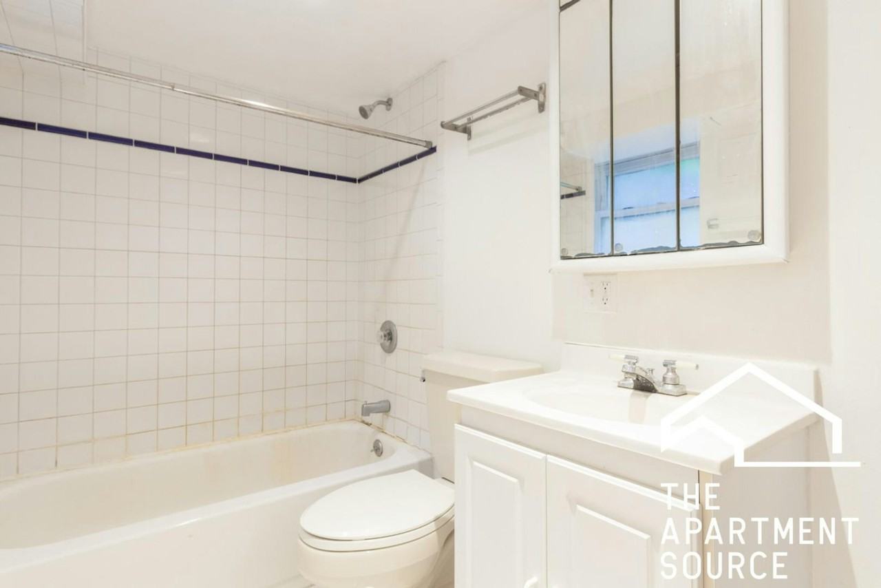 2545 North Seminary Avenue, Unit G1 - Photo 3 of 7