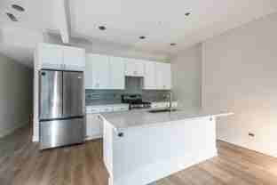 827 West Montrose Harbor Drive, Unit 1 - Photo 1 of 1