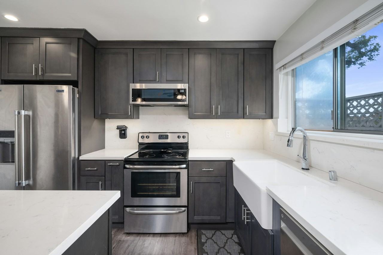 3205 Merrill Drive, Unit 17 - Photo 7 of 38