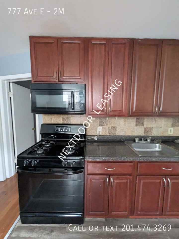 777 Avenue E #2M - Photo 2 of 9
