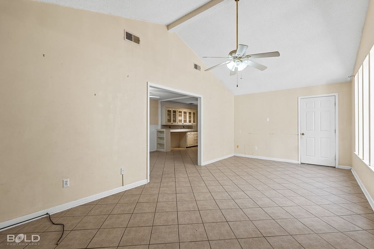 3401 Palmdale Pl - Photo 4 of 26