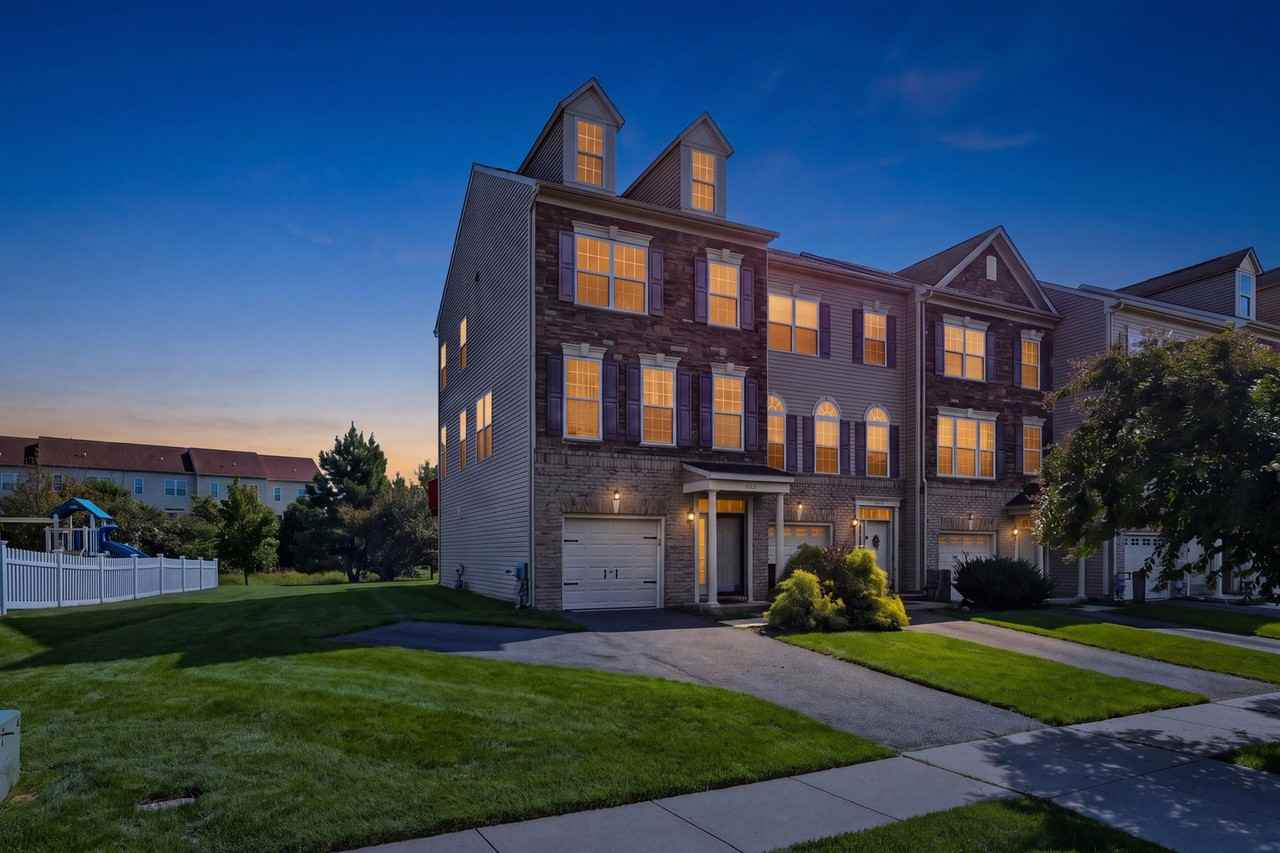 2158 Audubon Trl - Photo 2 of 39