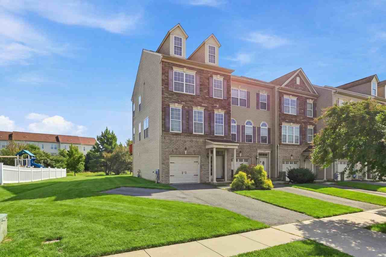 2158 Audubon Trl - Photo 3 of 39