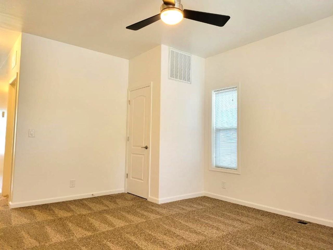503 E Kiowa St #102 - Photo 2 of 16
