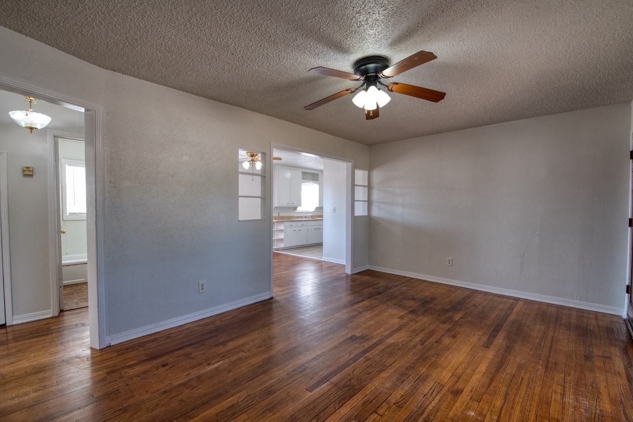 2480 Nw 39th Ter #1 - Photo 5 of 14