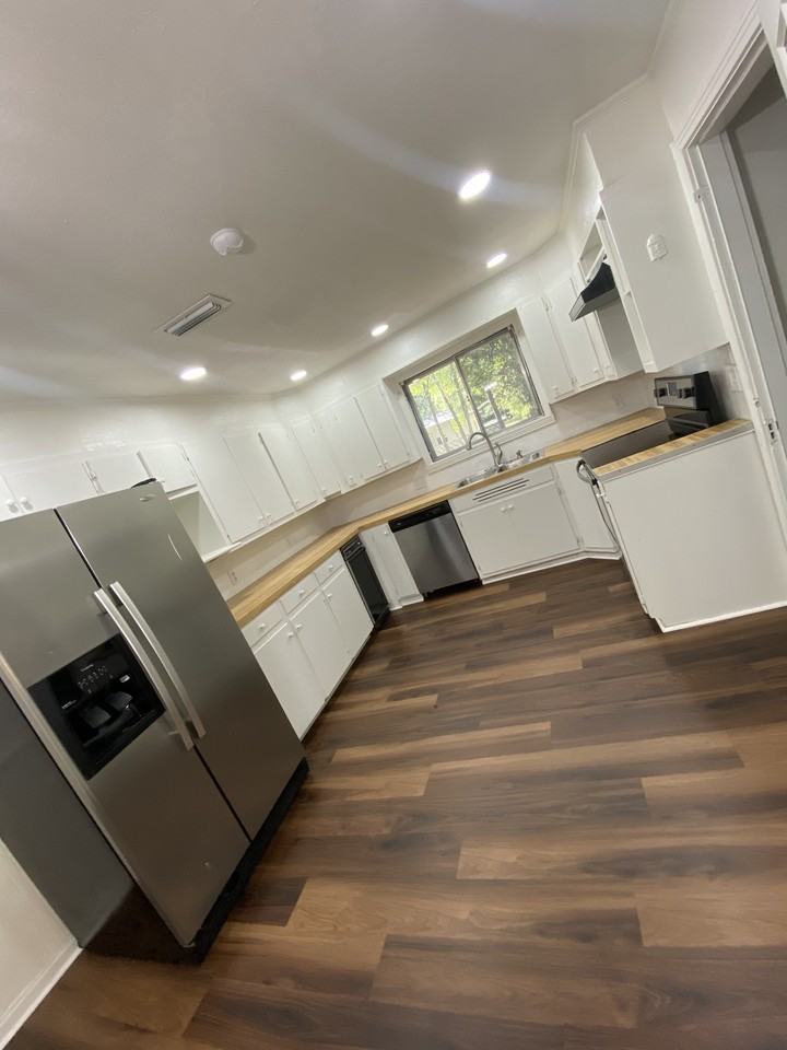 2019 Johnston Ave #1 - Photo 2 of 11