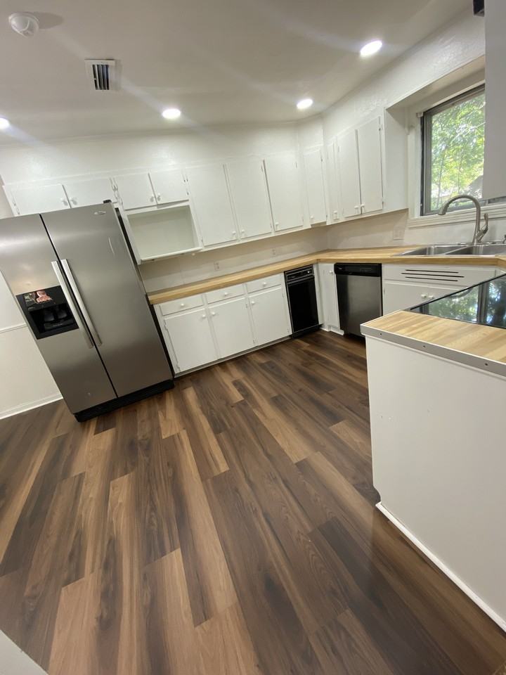 2019 Johnston Ave #1 - Photo 3 of 11