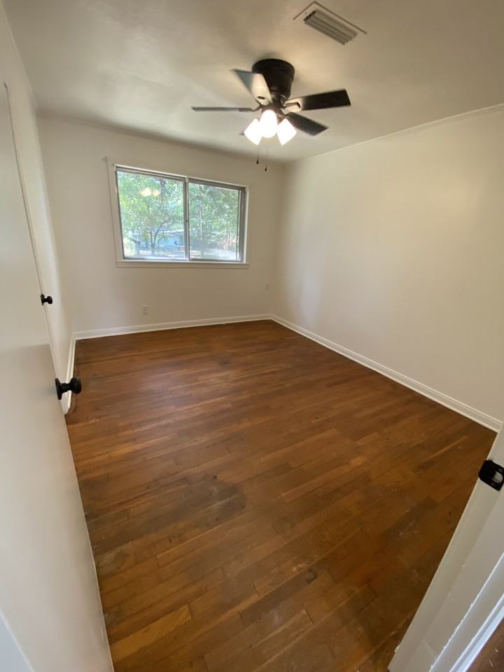 2019 Johnston Ave #1 - Photo 5 of 11
