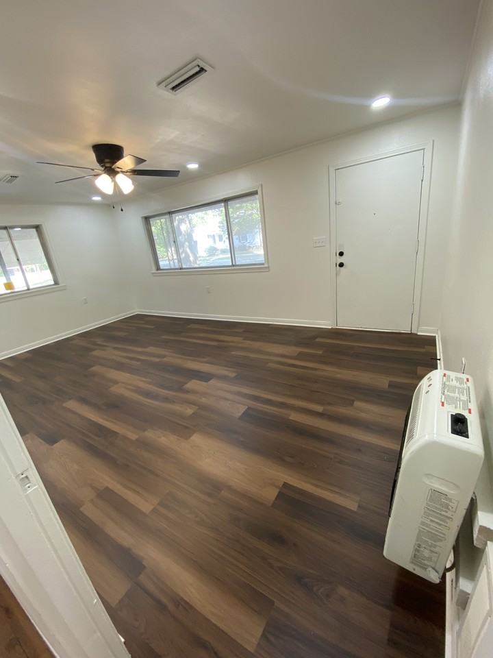 2019 Johnston Ave #1 - Photo 7 of 11