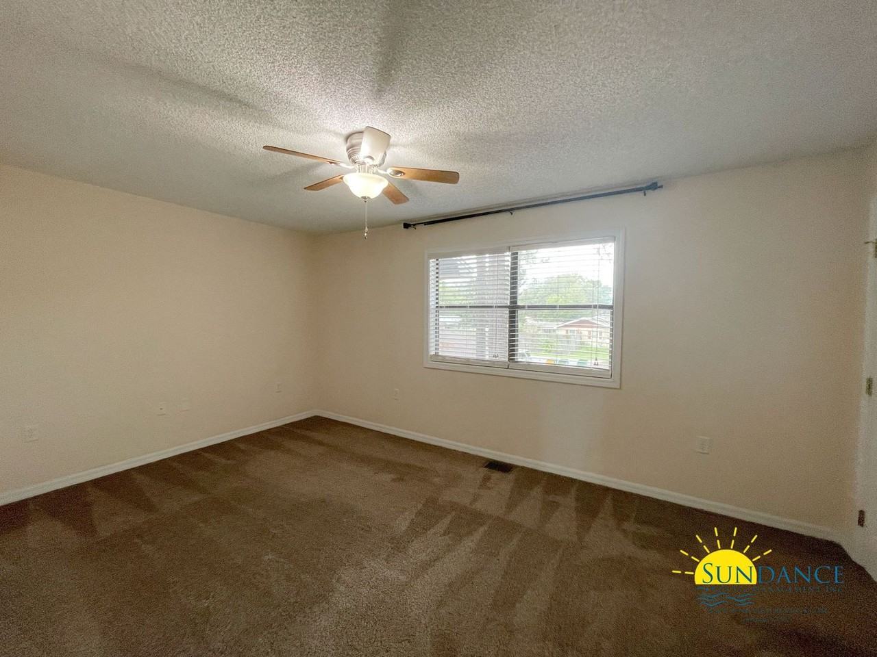 42 7th Ave - Photo 7 of 25