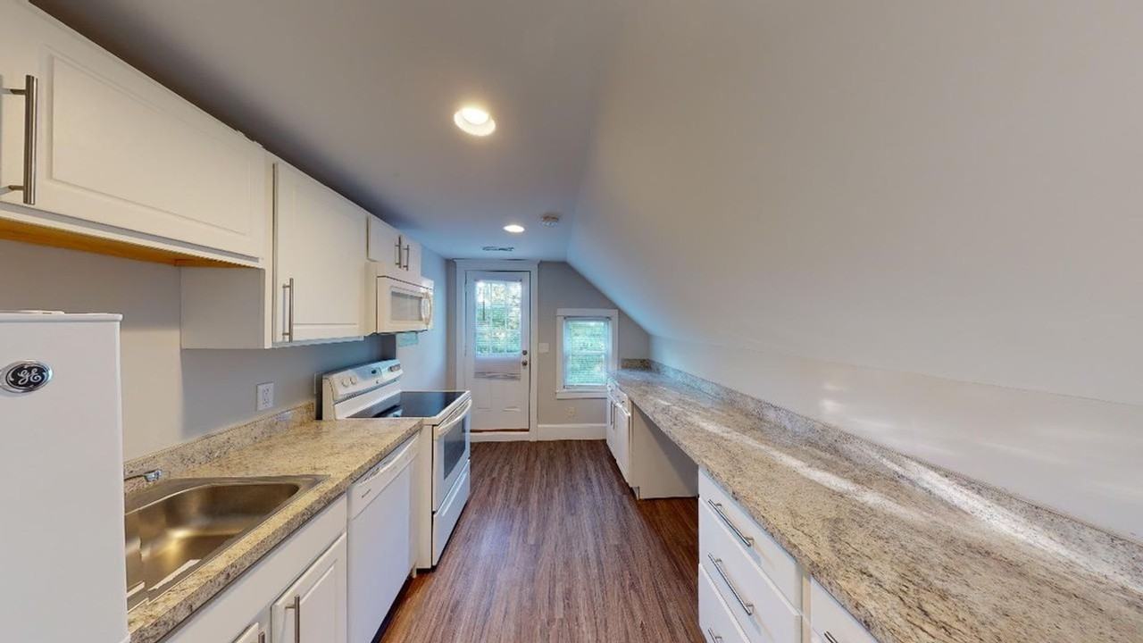 2300 N High St - Photo 5 of 22