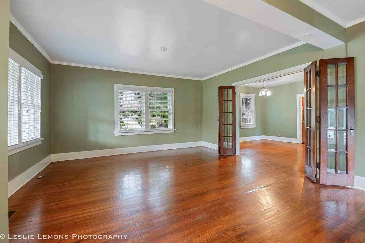 241 W Van Buren Ave - Photo 3 of 34
