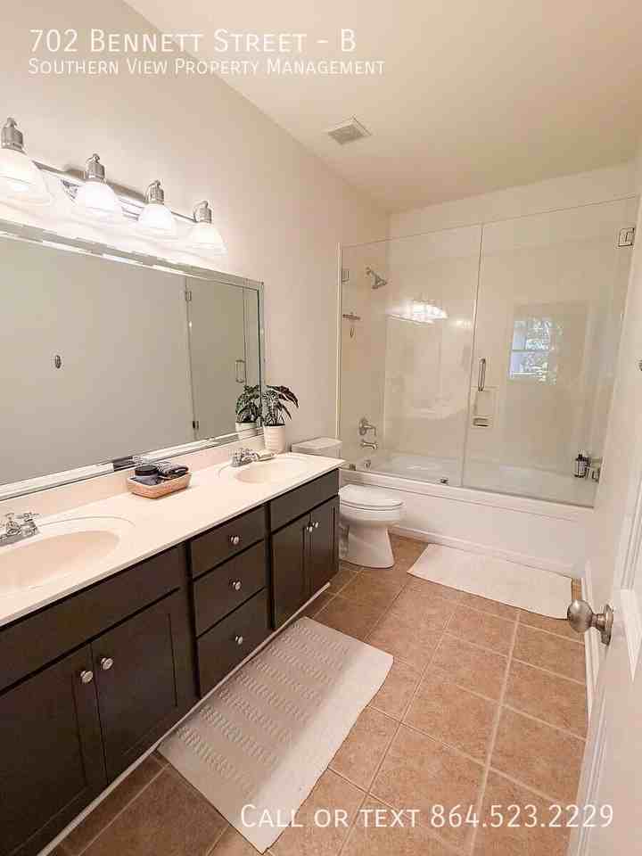 702 Bennett St #B - Photo 6 of 13
