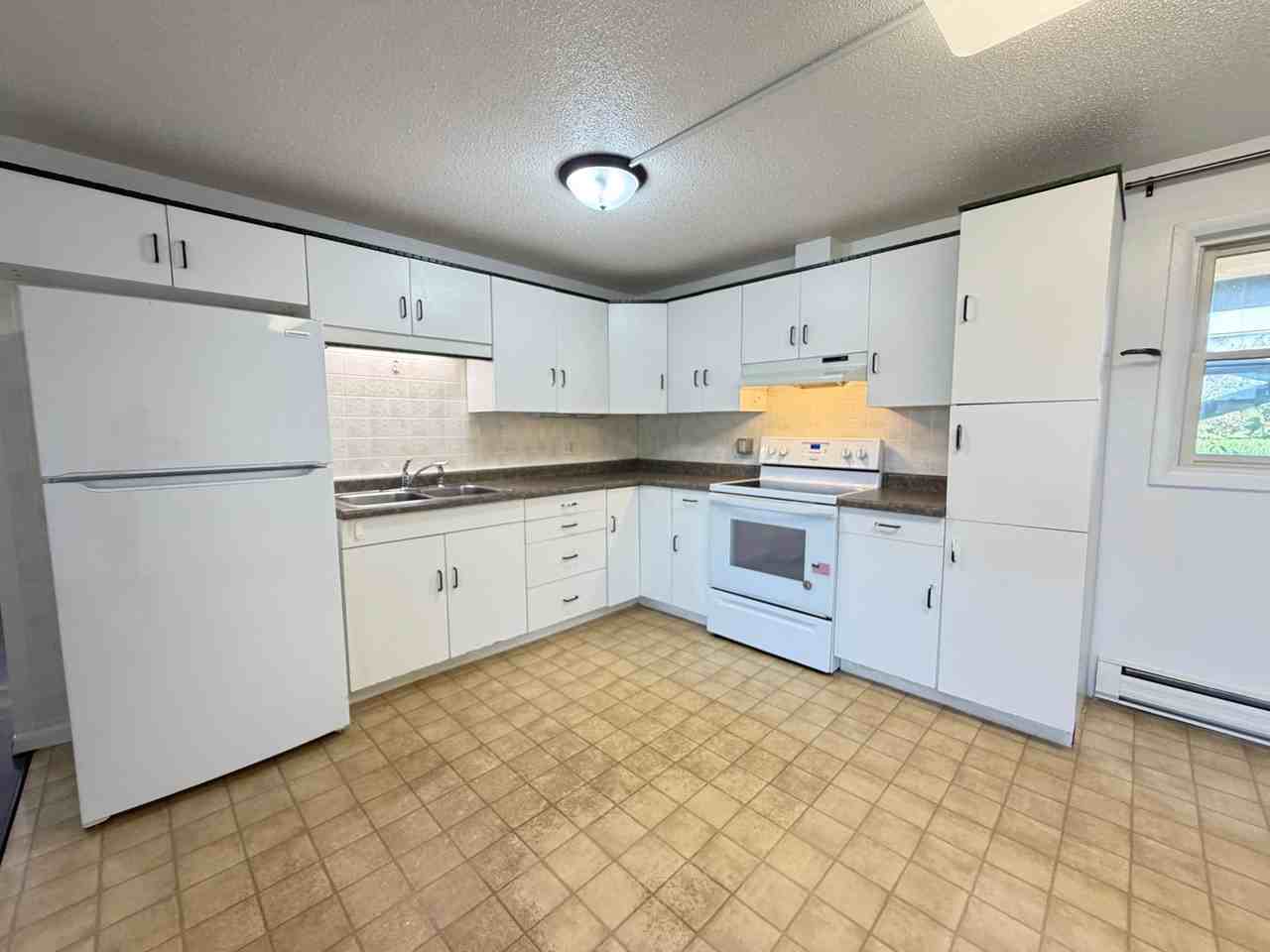 2406 Hill Ave #4 - Photo 5 of 27