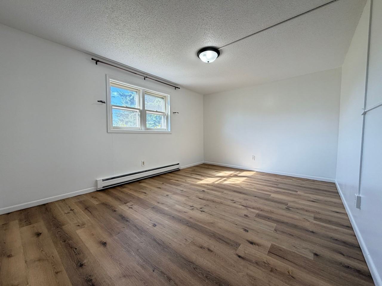 2406 Hill Ave #4 - Photo 7 of 27