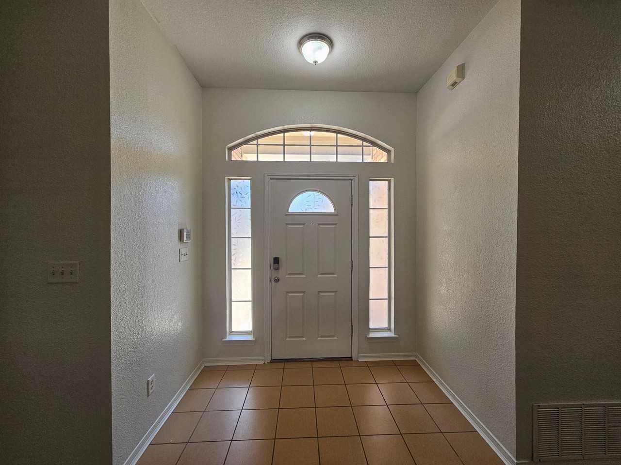 3007 Wisteria Ln - Photo 3 of 22