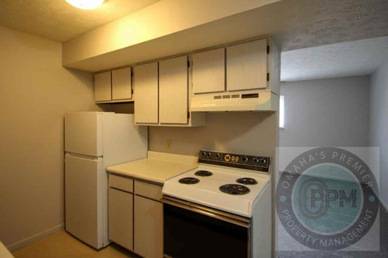 qMaple Place - Photo 5 of 26