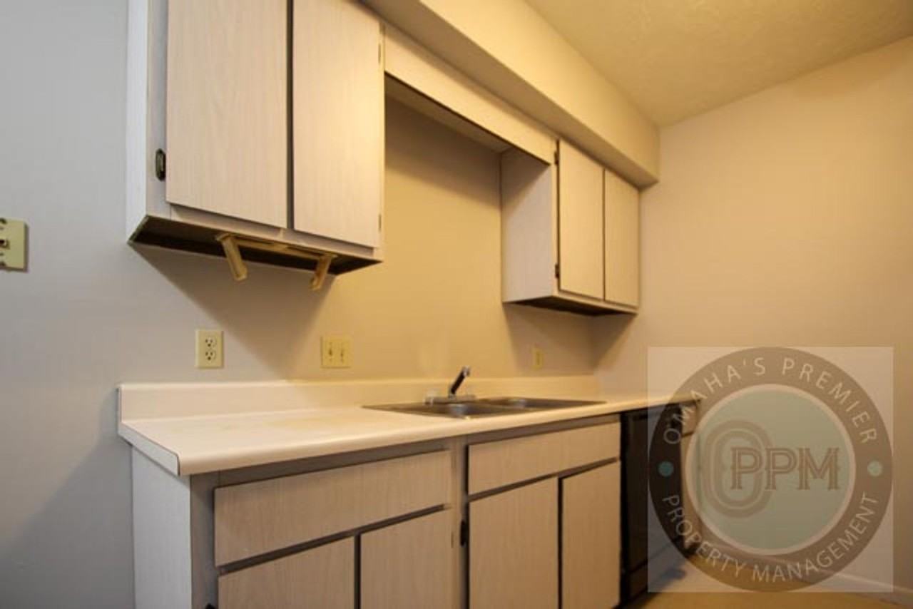 qMaple Place - Photo 6 of 26