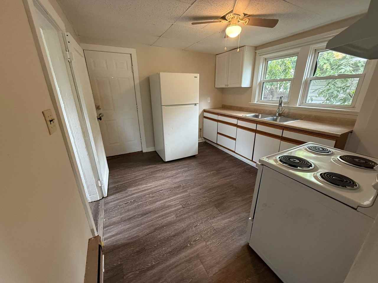 334 W Church St - Photo 6 of 10