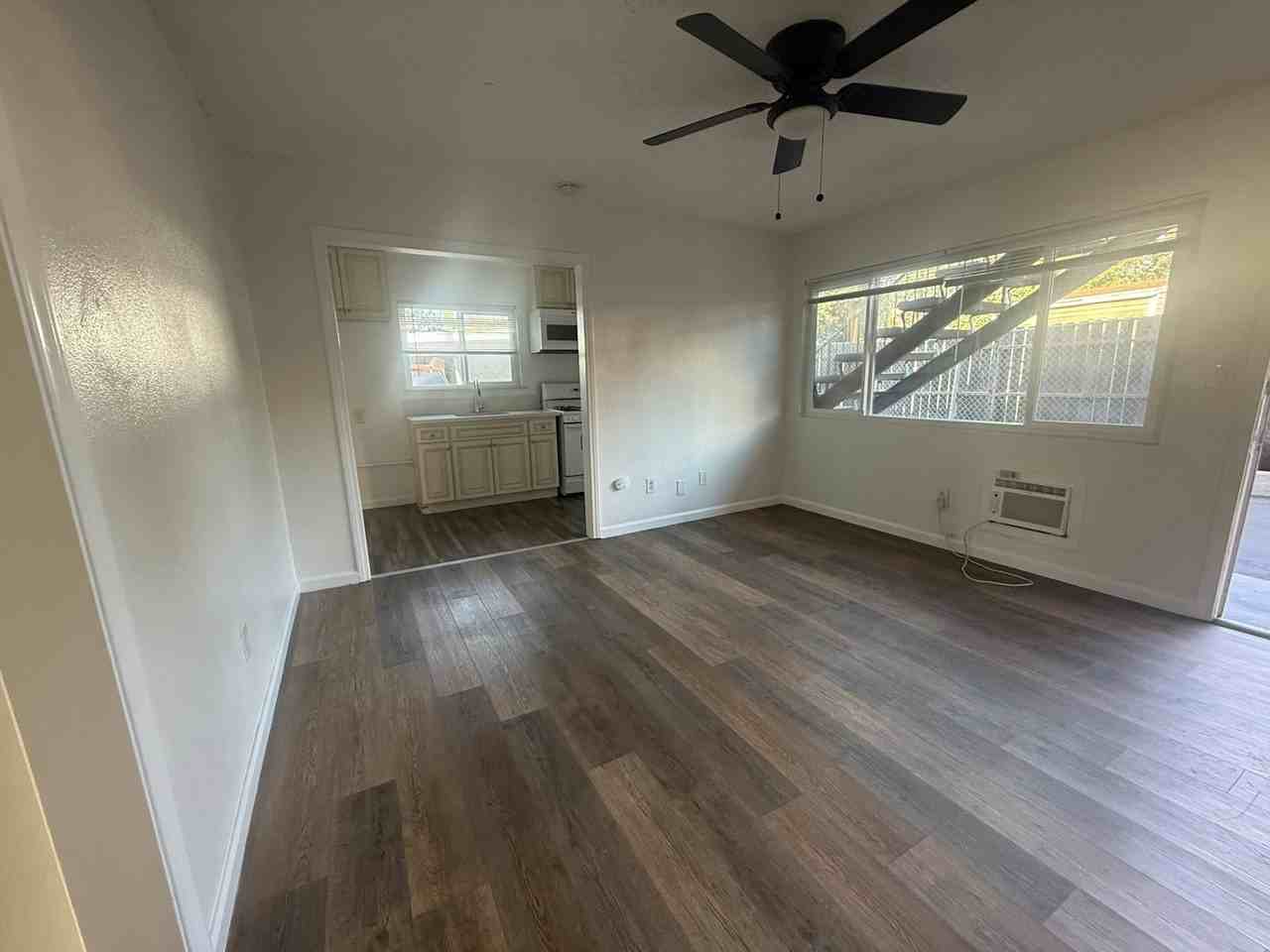 12738 Oak Street, Unit 4 - Photo 3 of 10