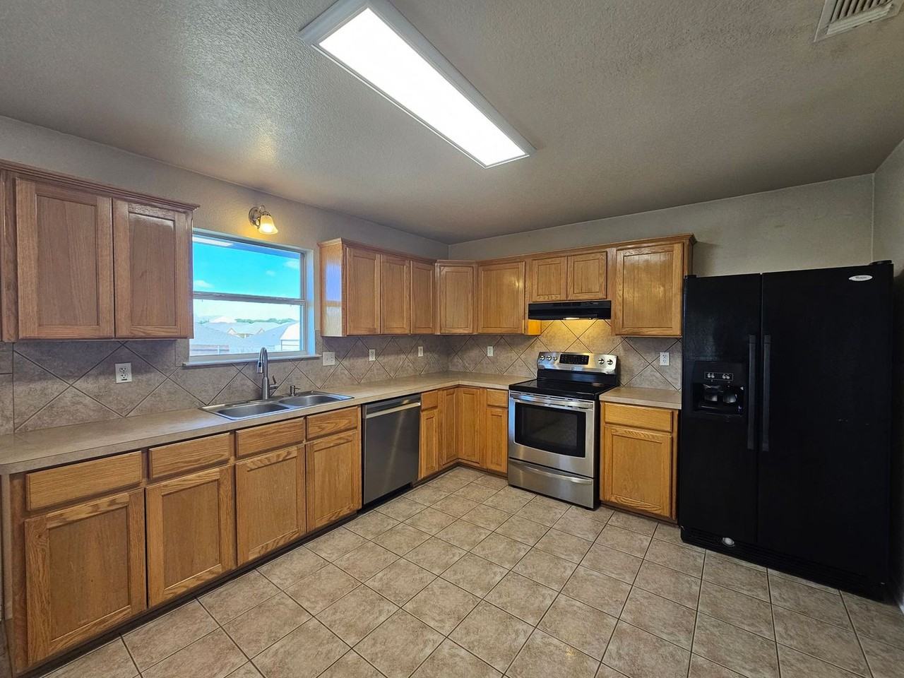 3701 Foxglove Ln - Photo 6 of 23